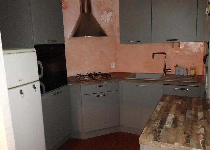 T3 Climatise Avec 6 Couchages, Terrasse Et Parking A 300m Des Commerces - Fr-1-81-490 Apartament