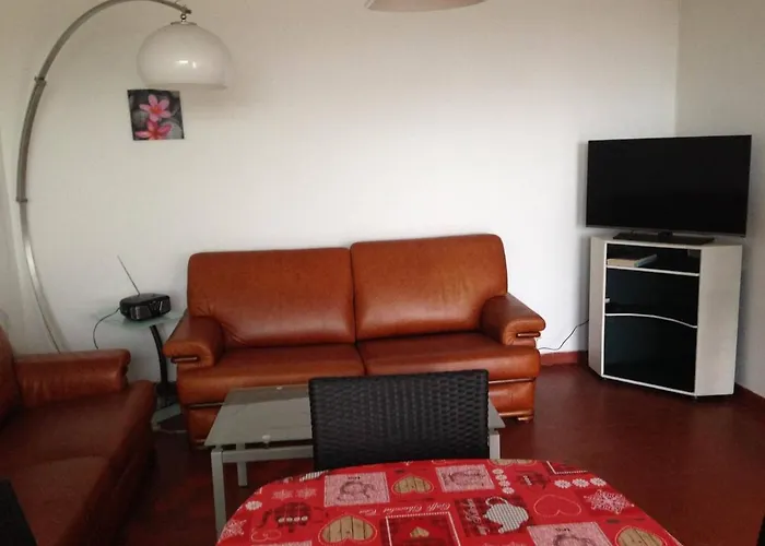 T3 Climatise Avec 6 Couchages, Terrasse Et Parking A 300m Des Commerces - Fr-1-81-490 Apartament
