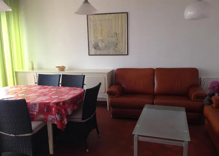 T3 Climatise Avec 6 Couchages, Terrasse Et Parking A 300m Des Commerces - Fr-1-81-490