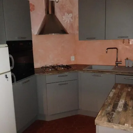 T3 Climatise Avec 6 Couchages, Terrasse Et Parking A 300m Des Commerces - Fr-1-81-490 Apartman