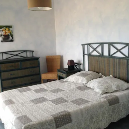 Apartman T3 Climatise Avec 6 Couchages, Terrasse Et Parking A 300m Des Commerces - Fr-1-81-490 *
