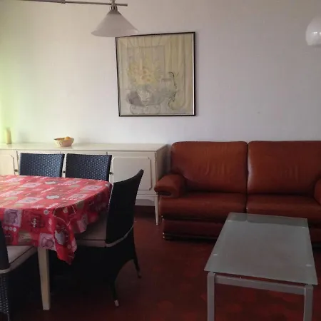 T3 Climatise Avec 6 Couchages, Terrasse Et Parking A 300m Des Commerces - Fr-1-81-490